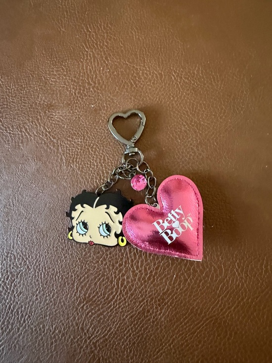 Betty Boop Accessories - Betty Boop Pink Heart Keychain Charm